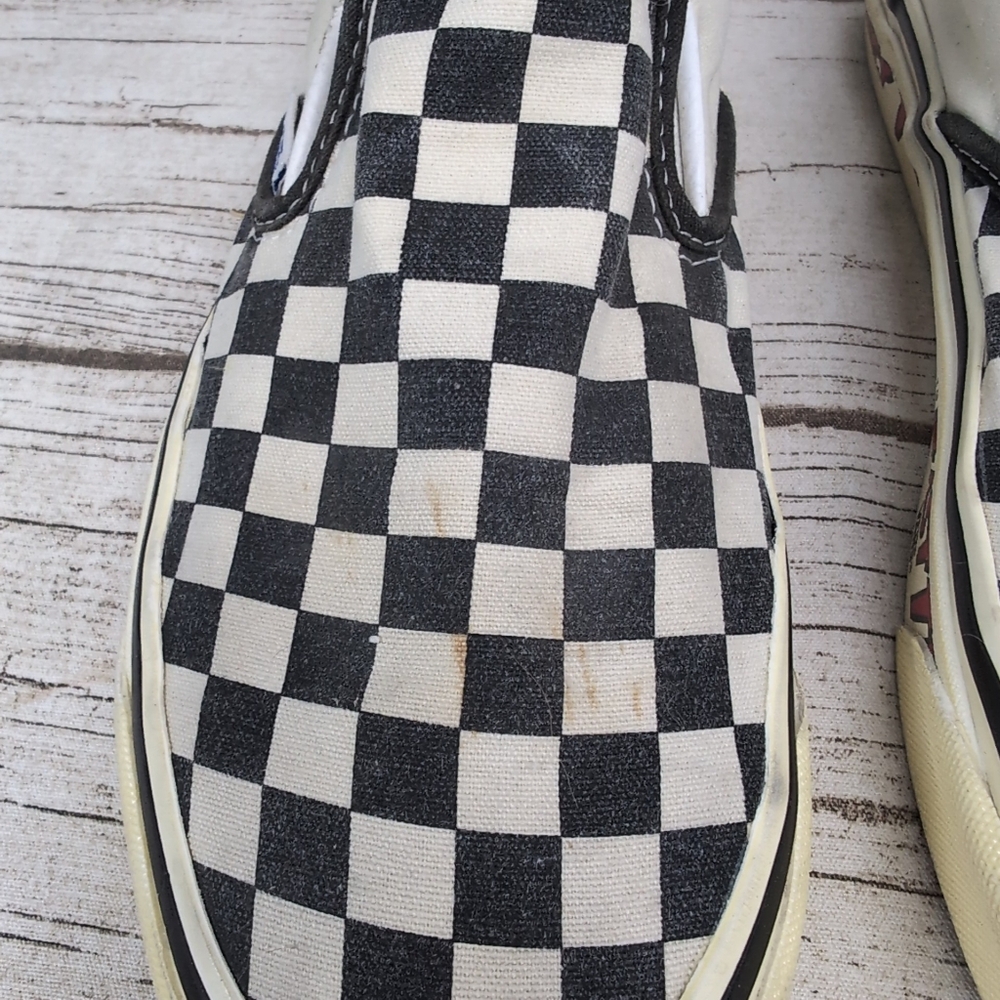 Vans Classic Checkerboard X Fast Times At Ridgemont High Slip On  Men 9 Wmn 10.5 - Picture 2 of 11